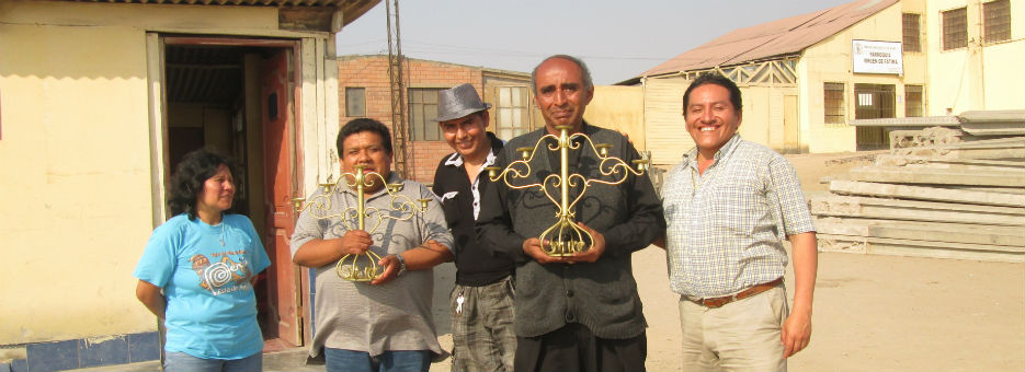 Movimiento CCRISMA otorgó donación de candelabros a parroquia Virgen de Fátima, en Pachacutec 